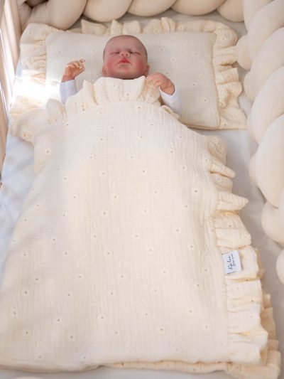 Ljetni set s volanima: Muslin krem (premium)